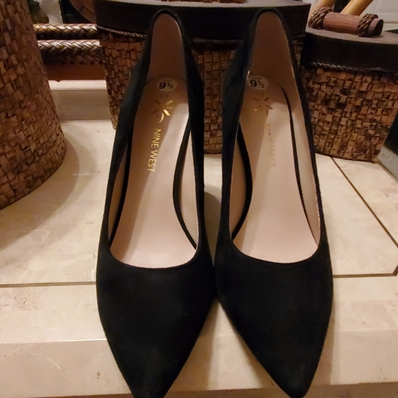nine west astoria black suede